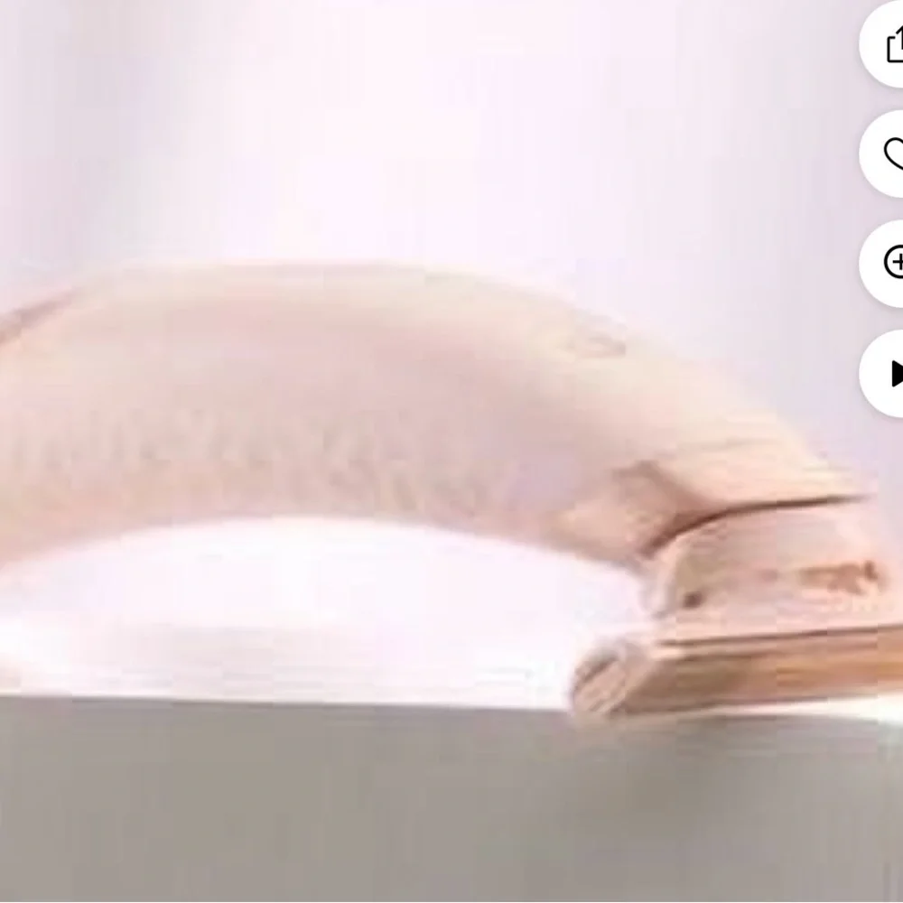 Flawless Nu Razor - Gold and Cream Women's Shaver